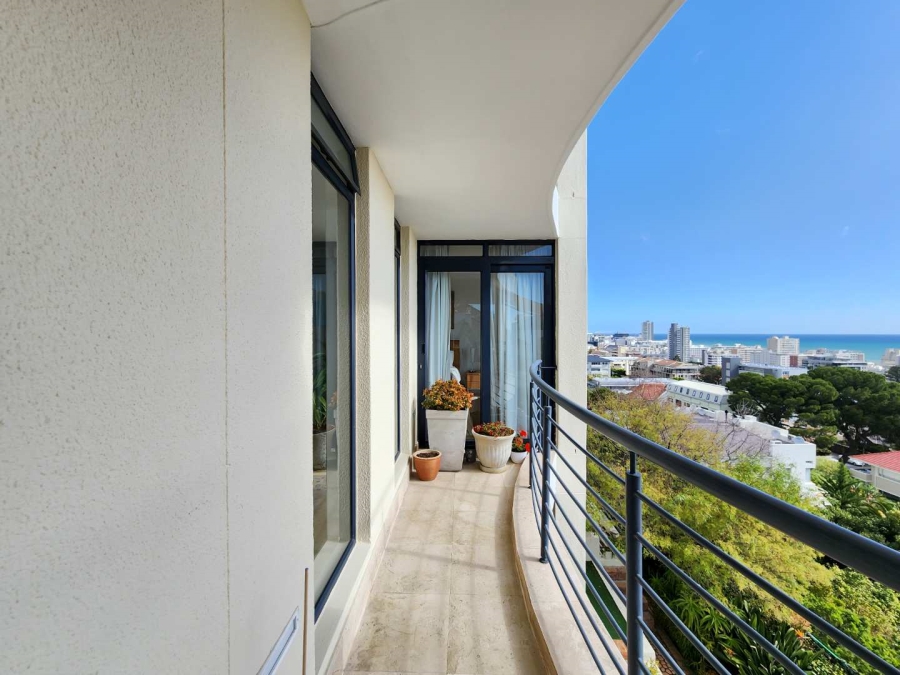 3 Bedroom Property for Sale in Sea Point Western Cape